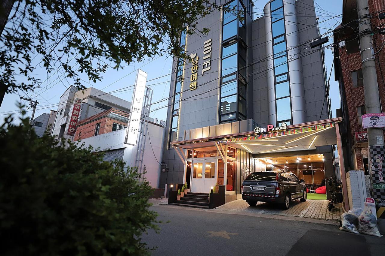 Stay Romantictrip_Hostel Gyeongju Exterior photo
