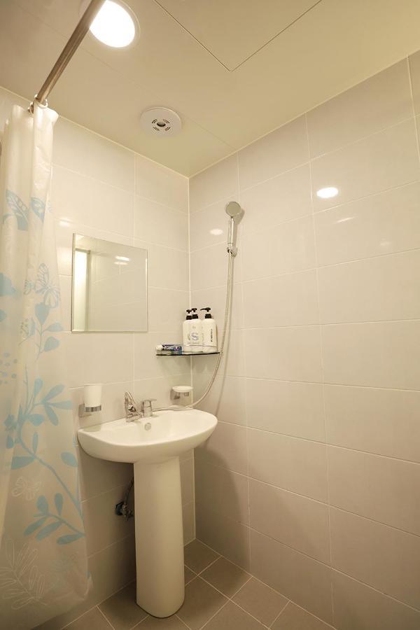Stay Romantictrip_Hostel Gyeongju Exterior photo