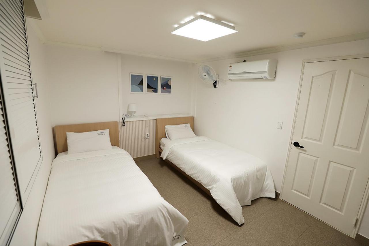 Stay Romantictrip_Hostel Gyeongju Exterior photo