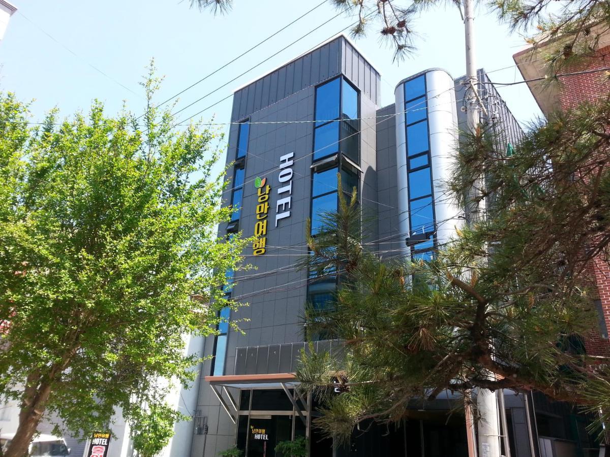 Stay Romantictrip_Hostel Gyeongju Exterior photo